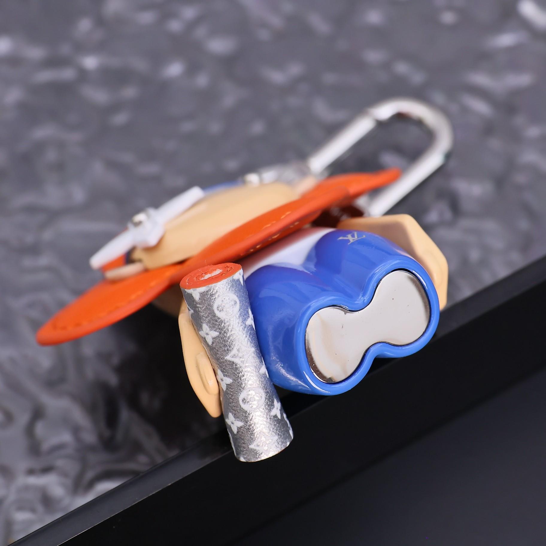 Louis Vuitton Vivienne Gym Bag Charm  M01198 - PerfectKickZ