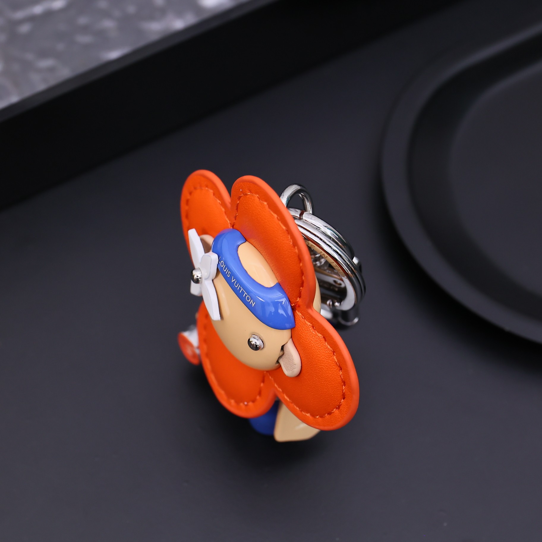 Louis Vuitton Vivienne Gym Bag Charm  M01198 - PerfectKickZ