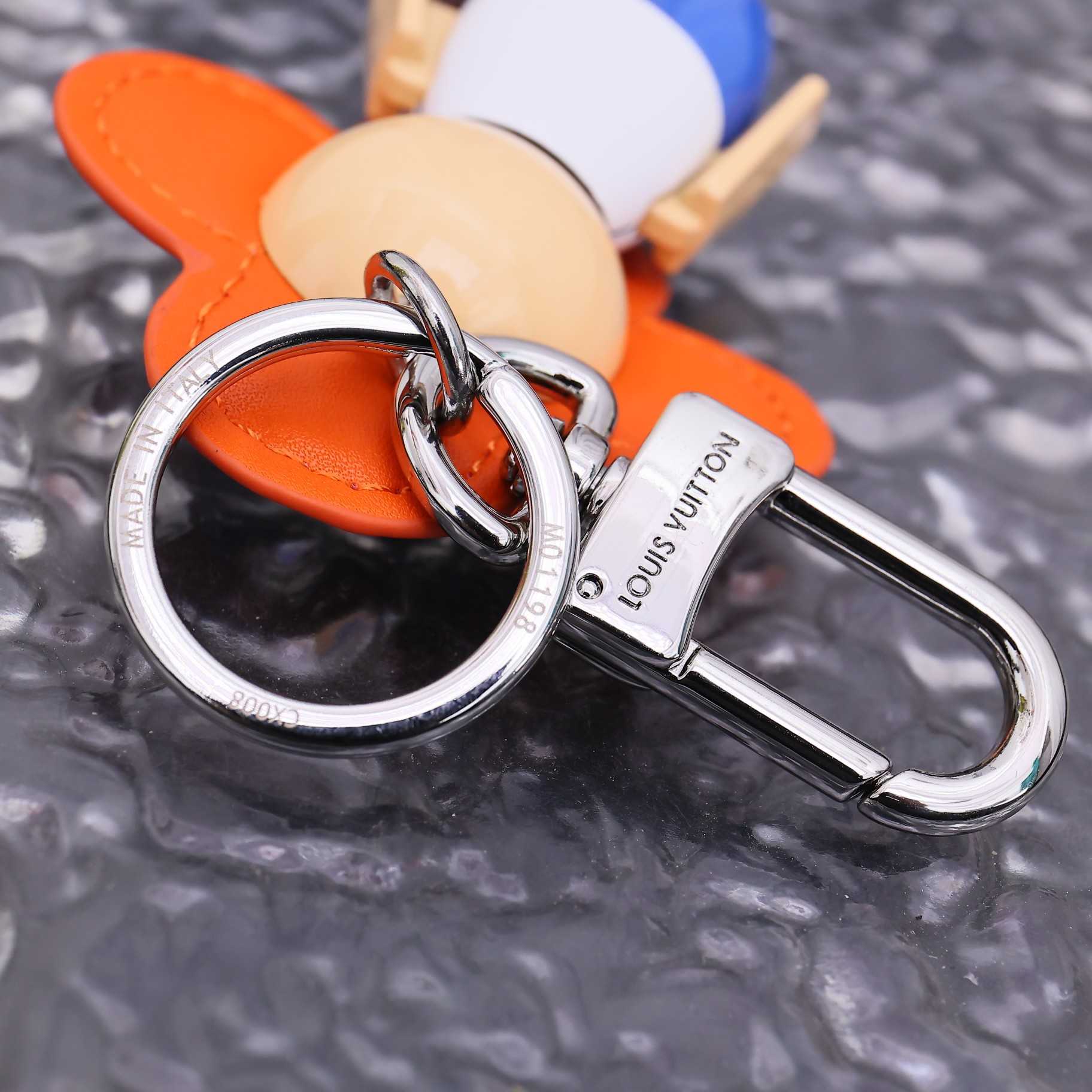 Louis Vuitton Vivienne Gym Bag Charm  M01198 - PerfectKickZ