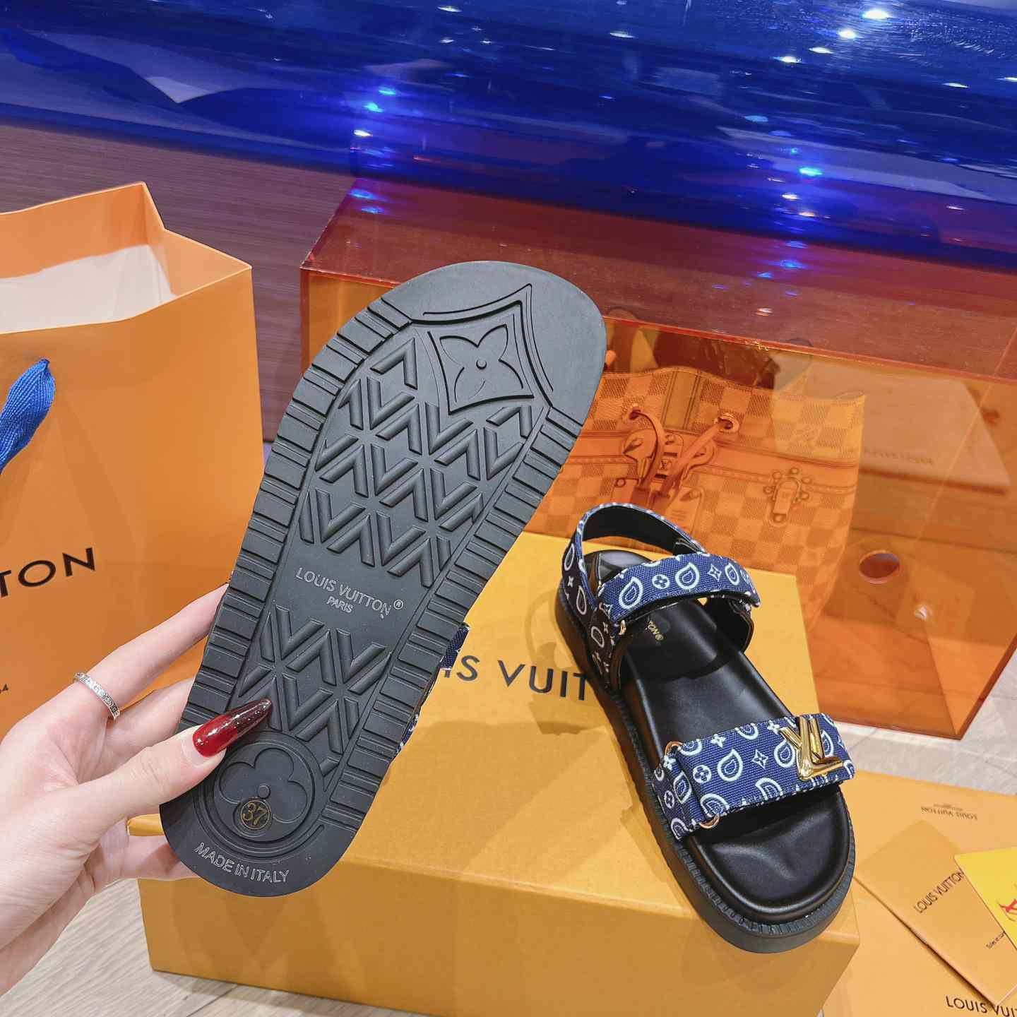 Louis Vuitton LV Sunset Flat Comfort Sandal   1ACTWB - PerfectKickZ