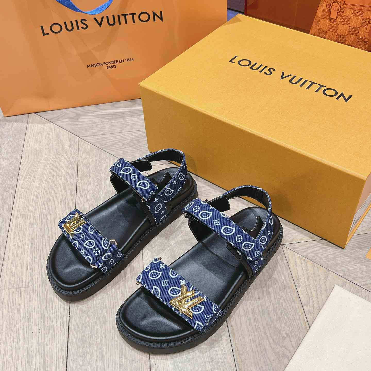 Louis Vuitton LV Sunset Flat Comfort Sandal   1ACTWB - PerfectKickZ