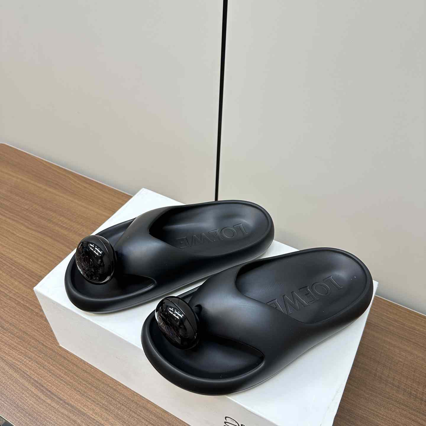 Loewe Paula's Ibiza Bubble Rubber Thong Sandals - PerfectKickZ