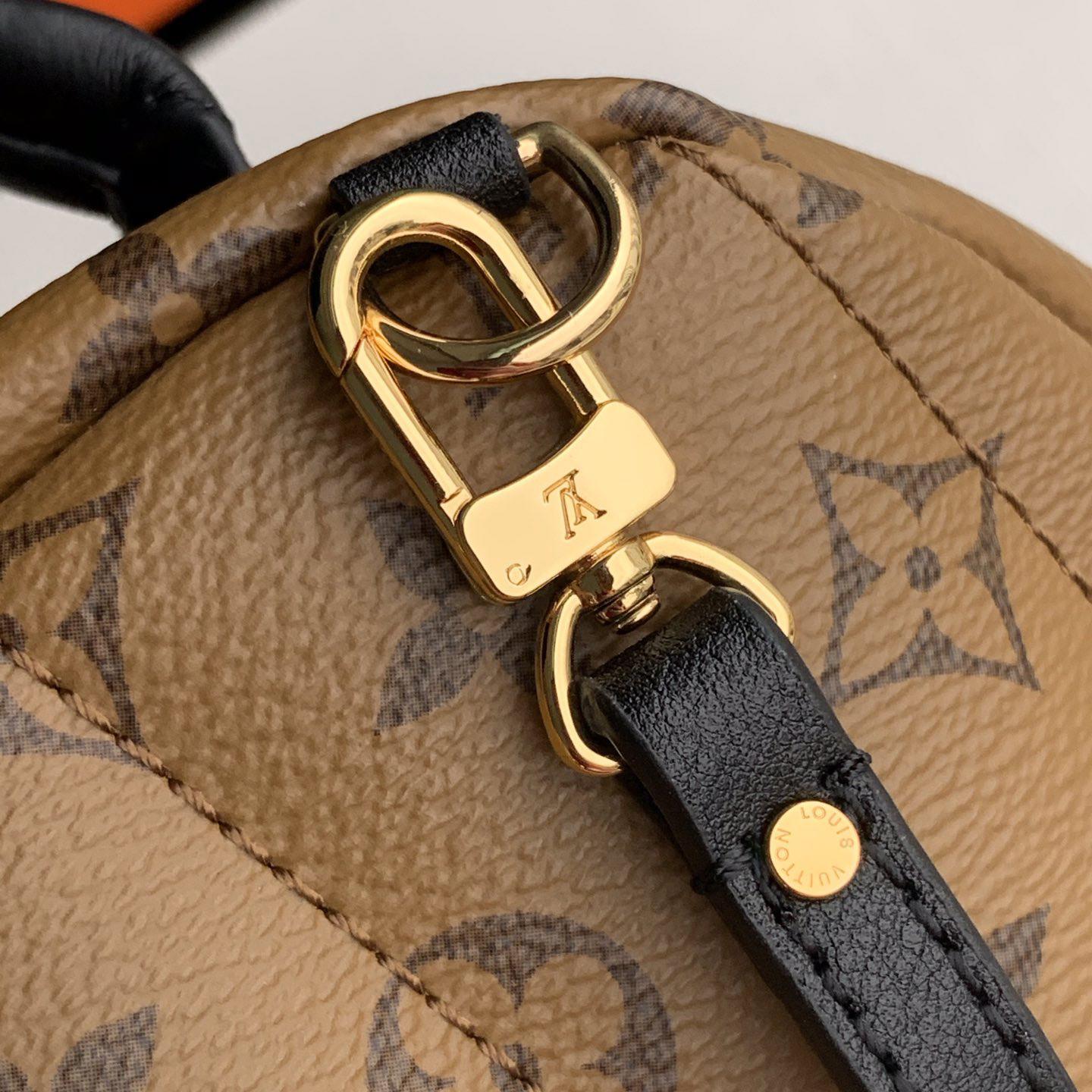 Louis Vuitton  Backpack   (17x22x10cm)  M44872 - 