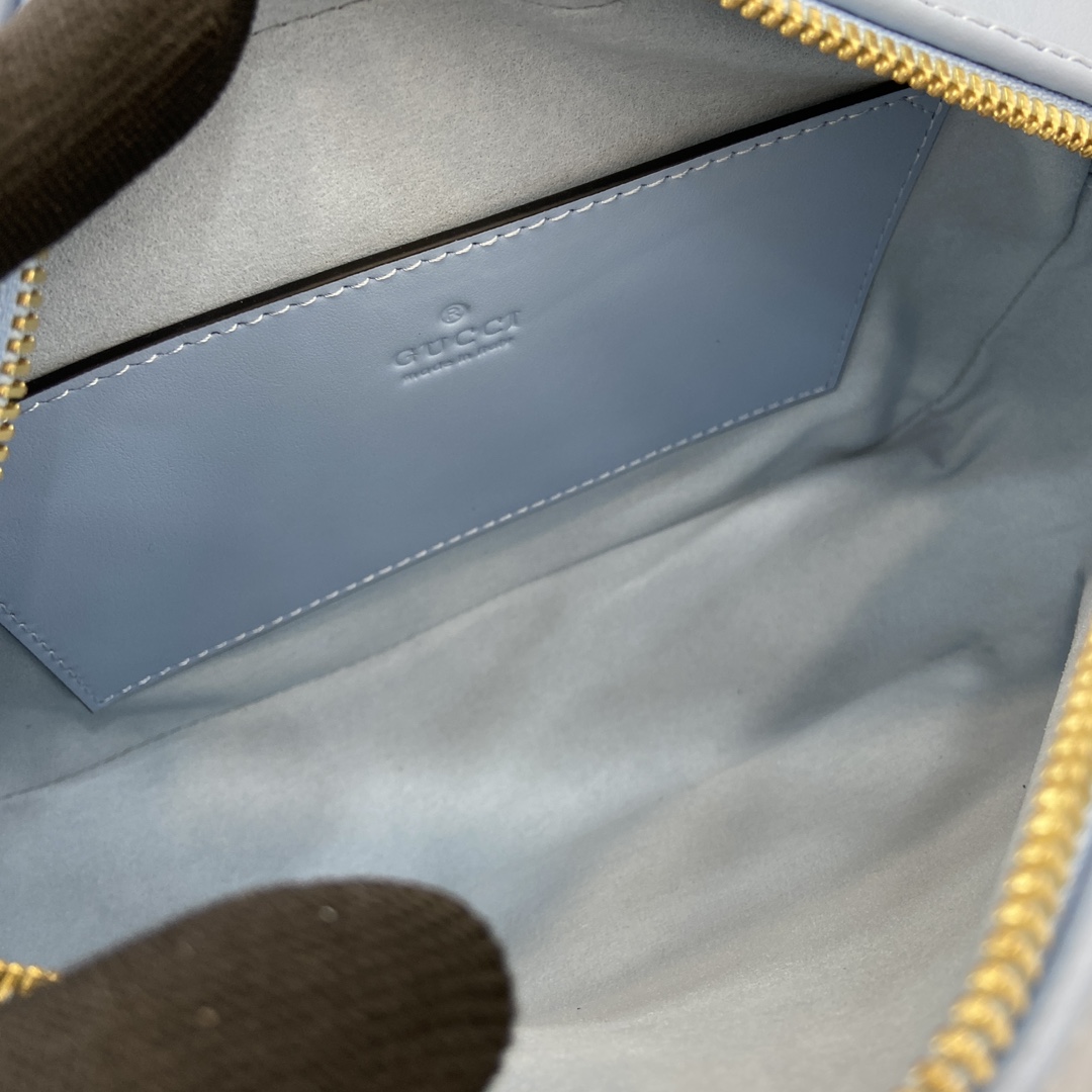 Gucci GG Marmont Small Shoulder Bag - 