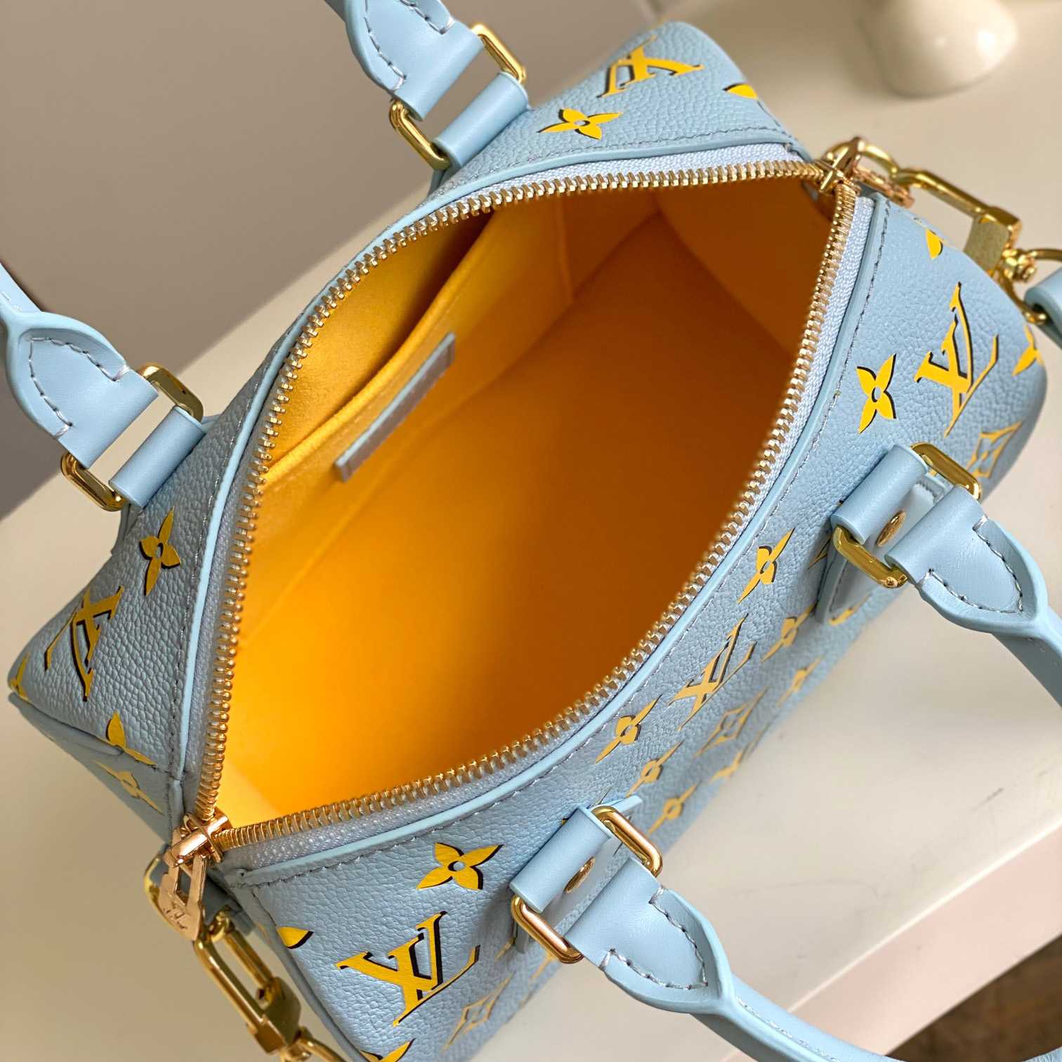 Louis Vuitton Speedy Bandoulière 20   M25454 - PerfectKickZ