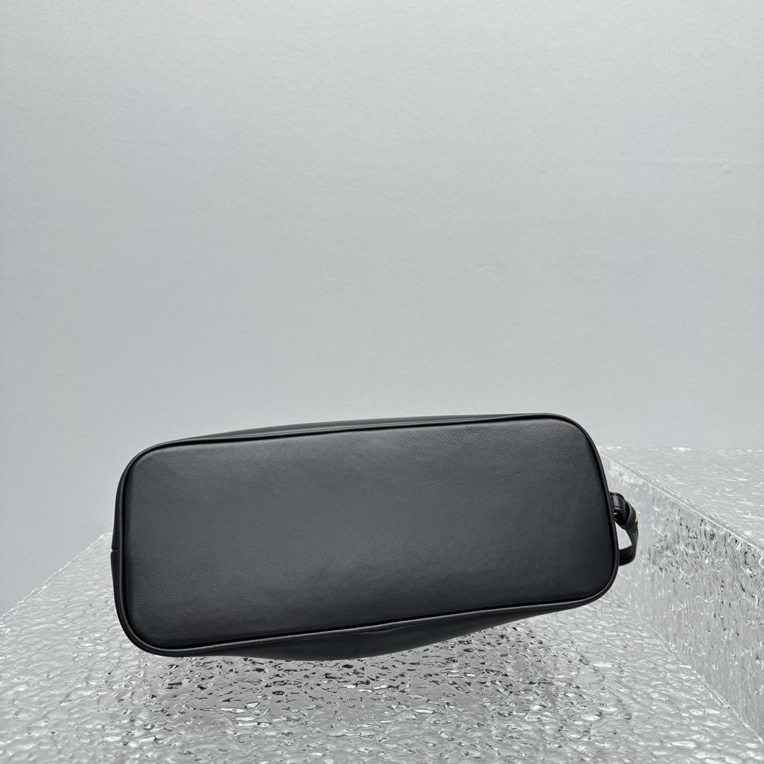 Jacquemus Le Calino Ring Handbag - PerfectKickZ