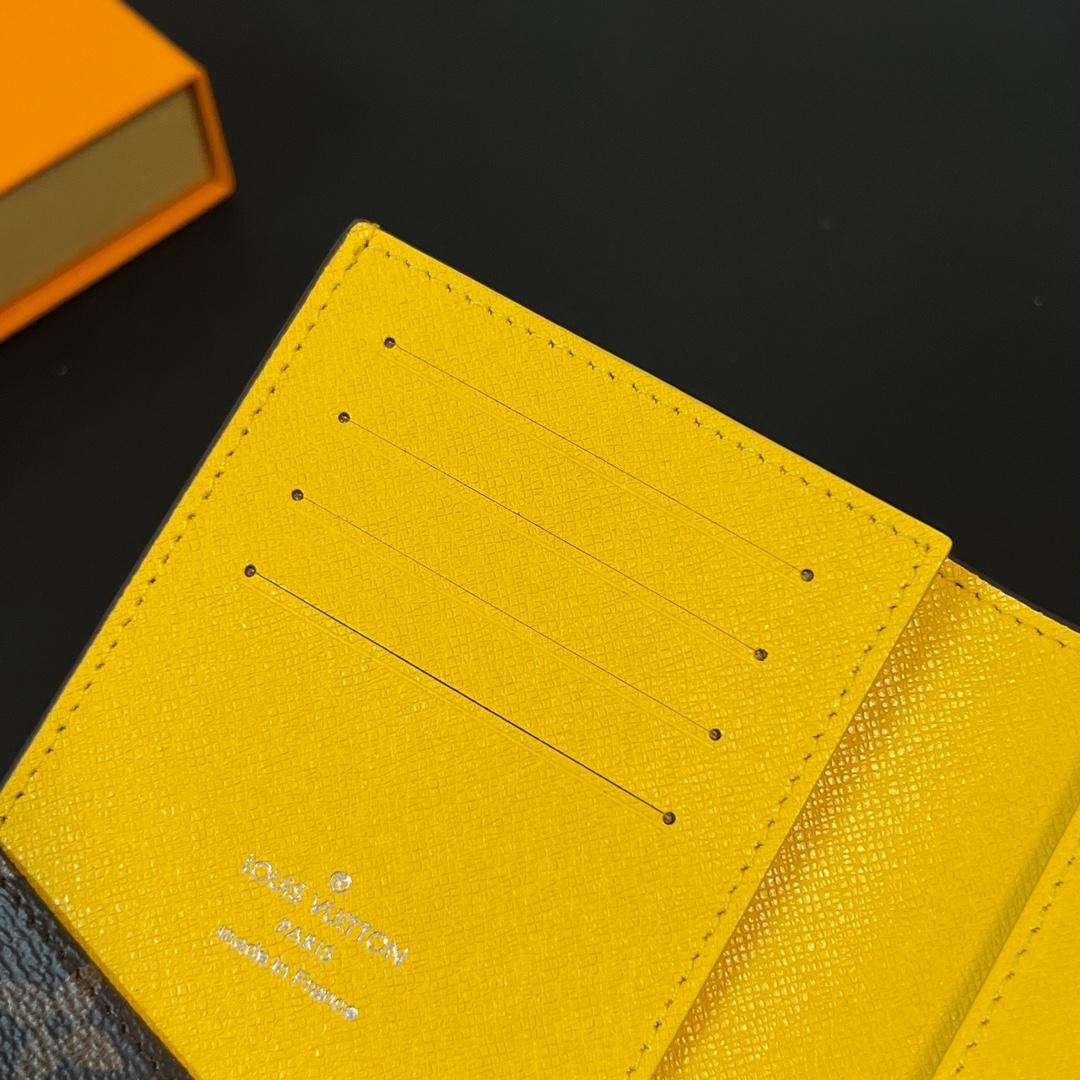 Louis Vuitton Passport Cover   M82864 - PerfectKickZ