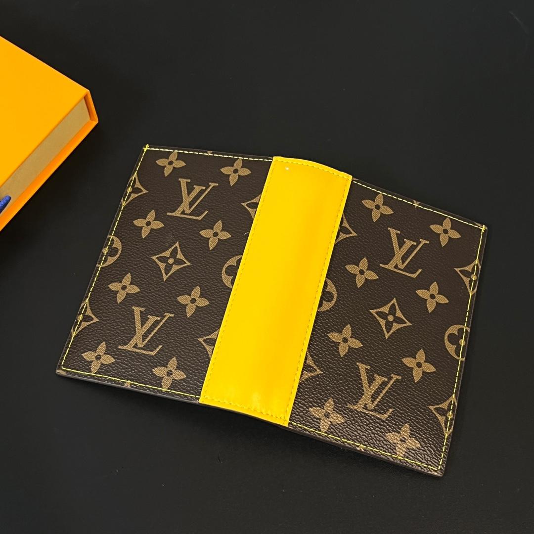 Louis Vuitton Passport Cover   M82864 - PerfectKickZ