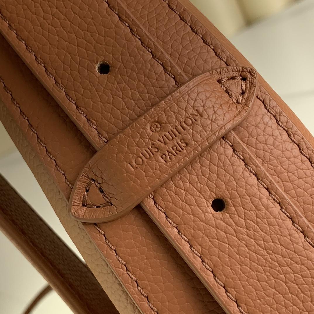 Louis Vuitton Low Key Bumbag   M83546 - PerfectKickZ