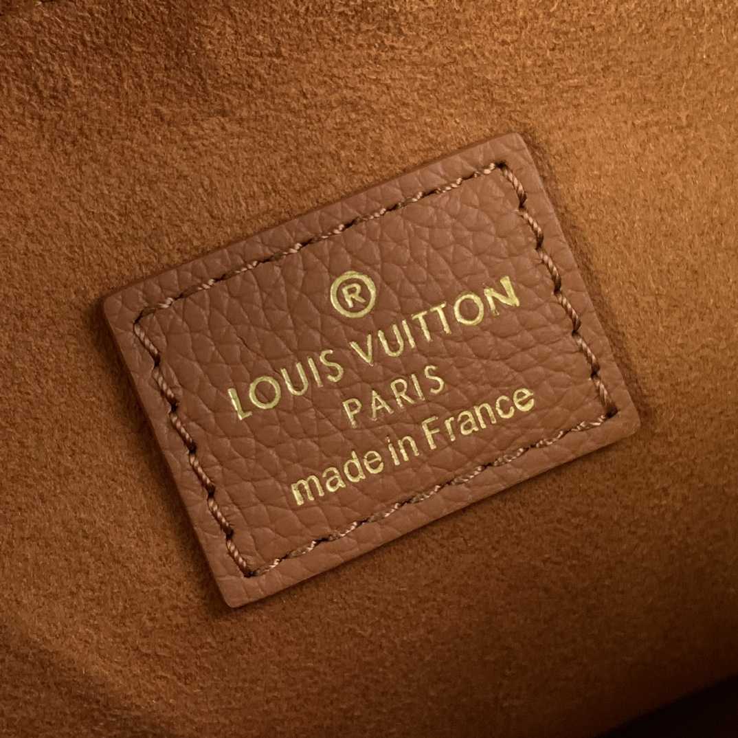 Louis Vuitton Low Key Bumbag   M83546 - PerfectKickZ