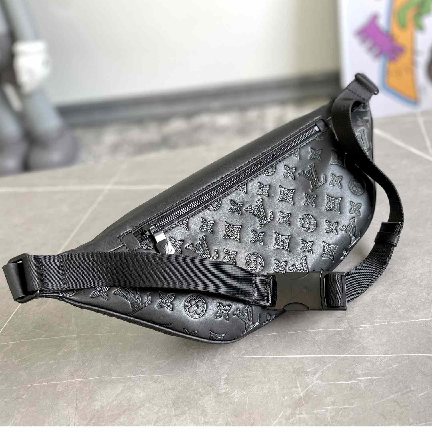 Louis Vuitton Discovery Bumbag  M44388   47-20-9cm - PerfectKickZ