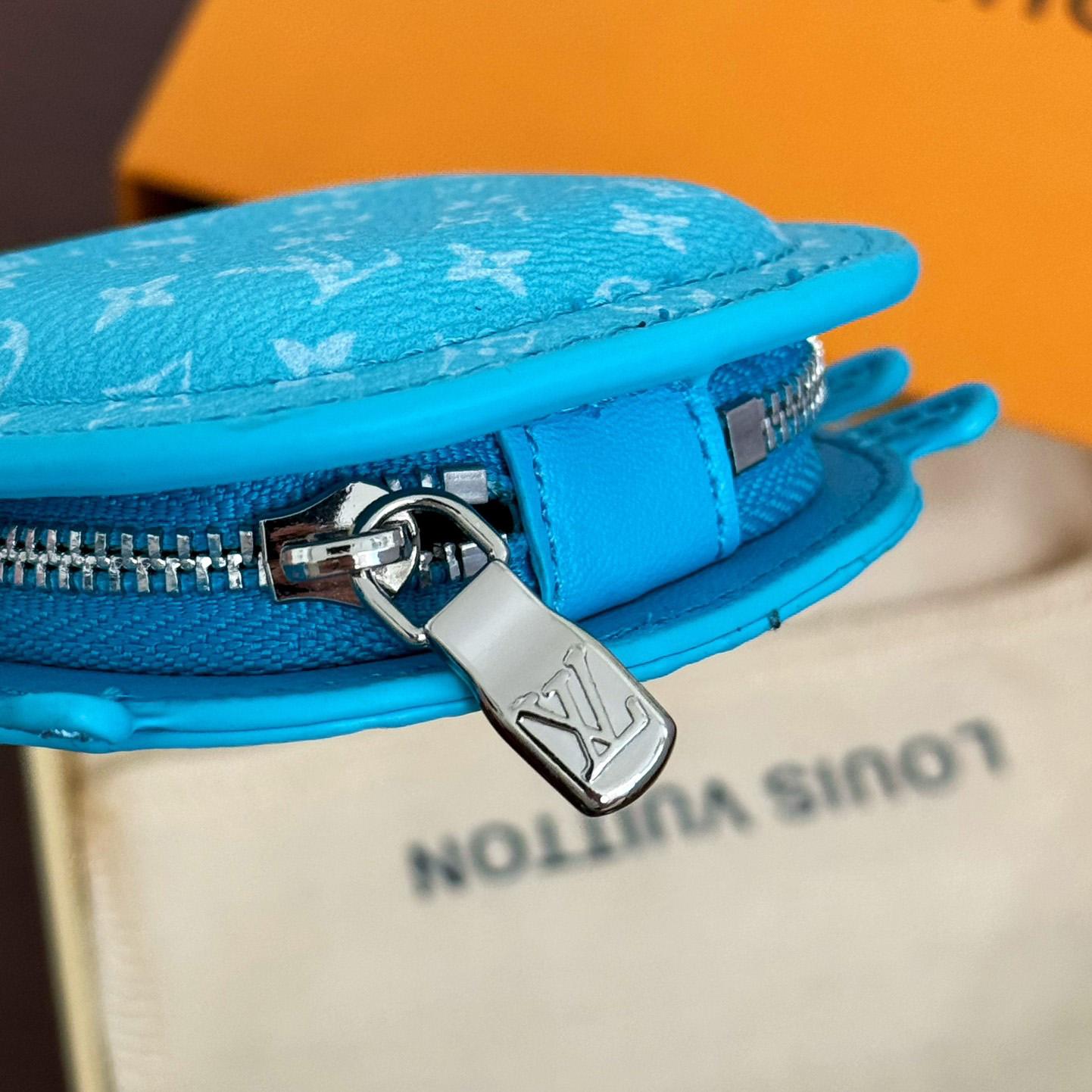 Louis Vuitton LV Crab Bag Charm   M01930 - PerfectKickZ