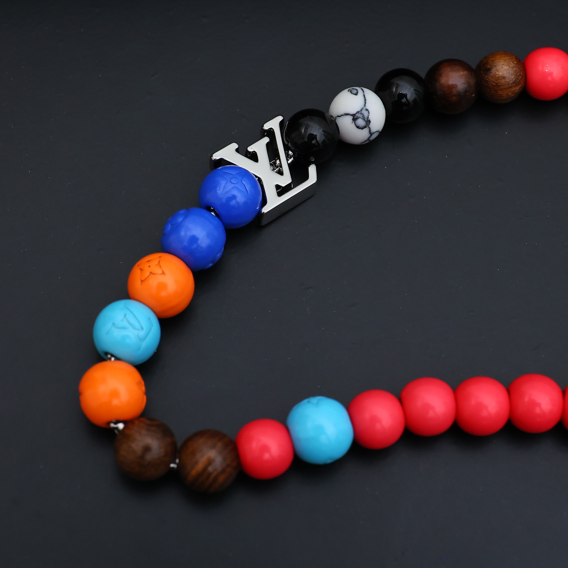 Louis Vuitton LVSurfin ' Beads Necklace    MO1891 - PerfectKickZ