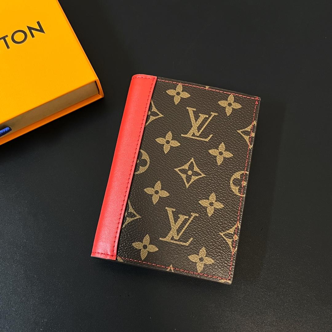 Louis Vuitton Passport Cover   M82862 - PerfectKickZ