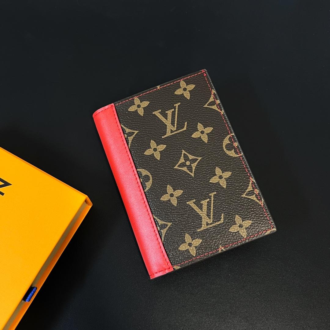 Louis Vuitton Passport Cover   M82862 - PerfectKickZ