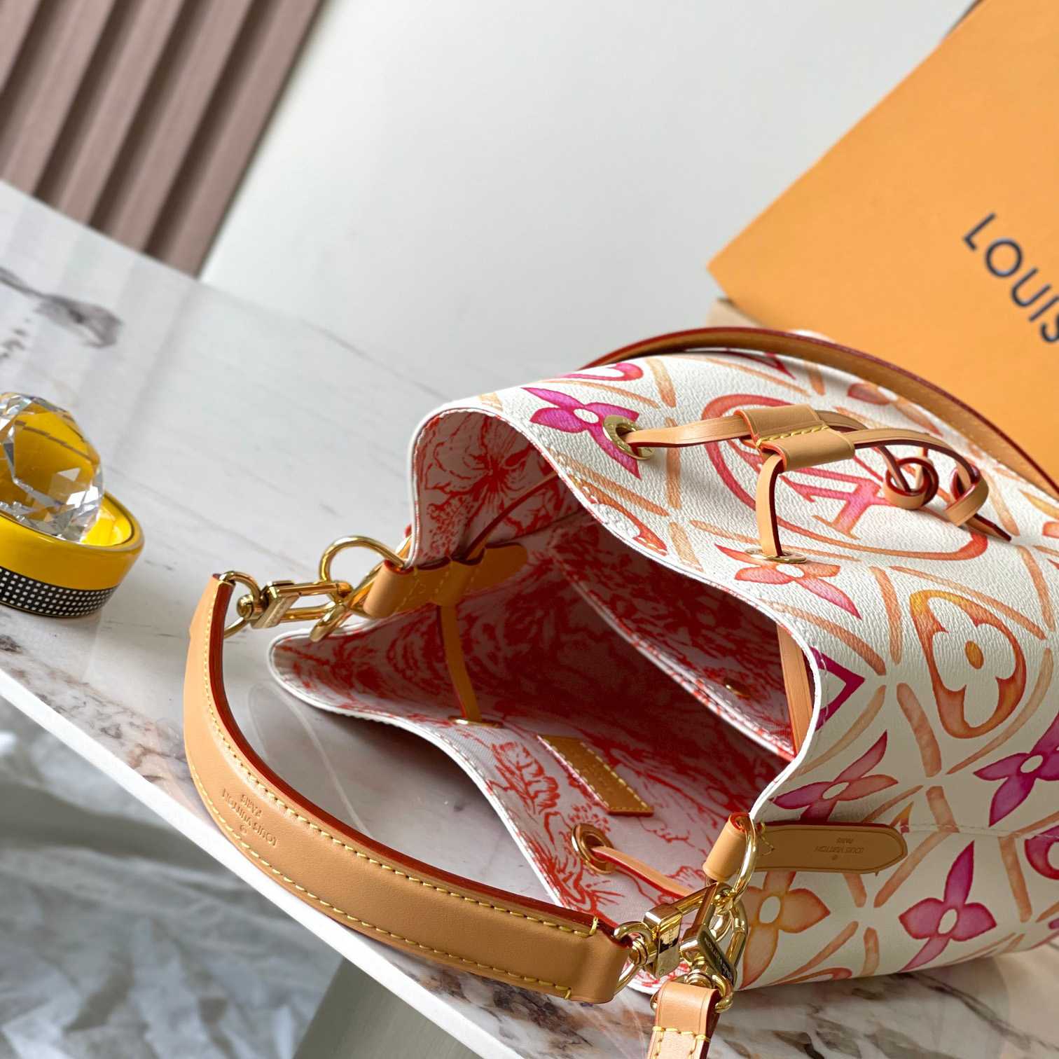 Louis Vuitton Néonoé BB   M25315 - PerfectKickZ