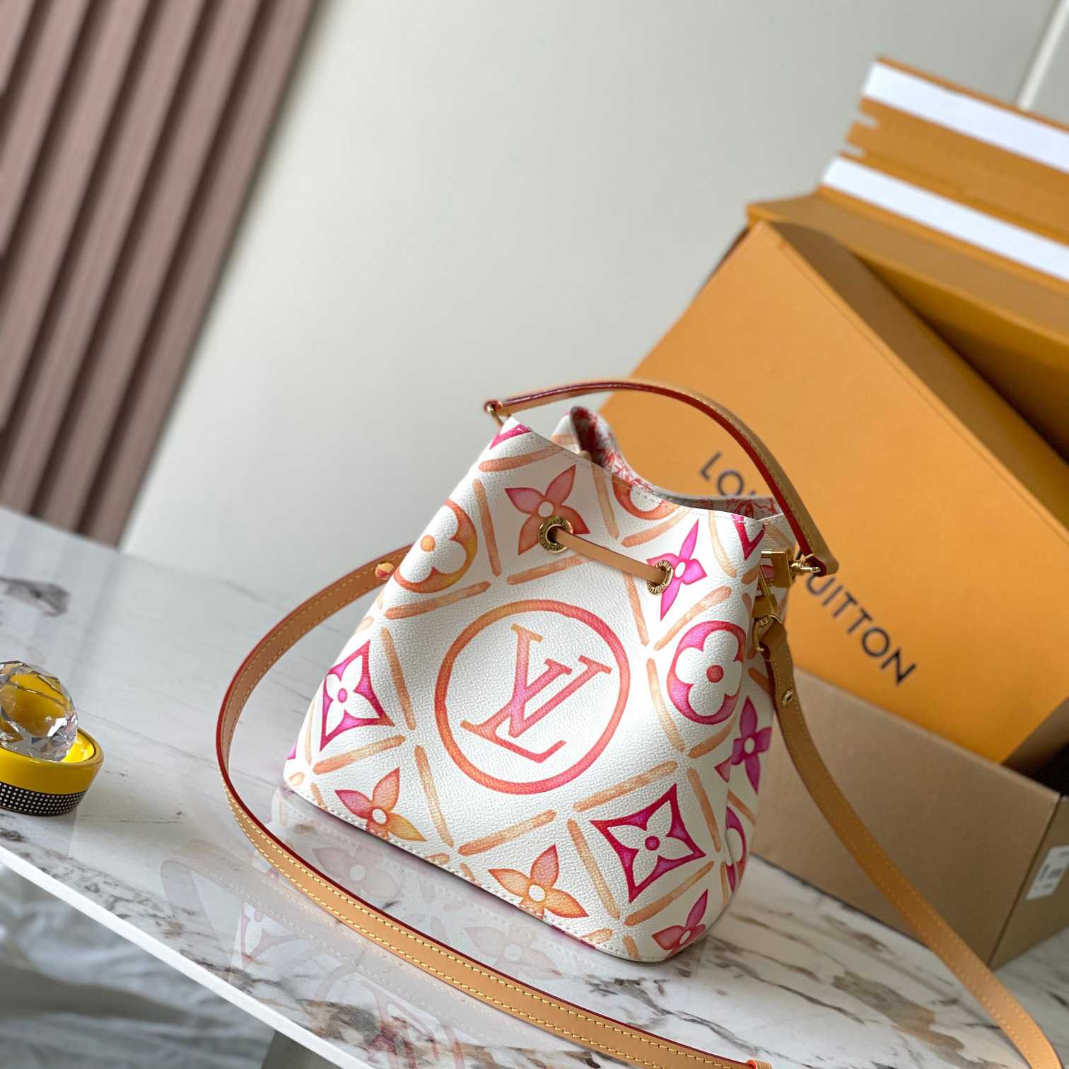 Louis Vuitton Néonoé BB   M25315 - PerfectKickZ