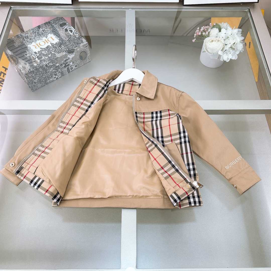 Burberry Kid's Jacket - PerfectKickZ