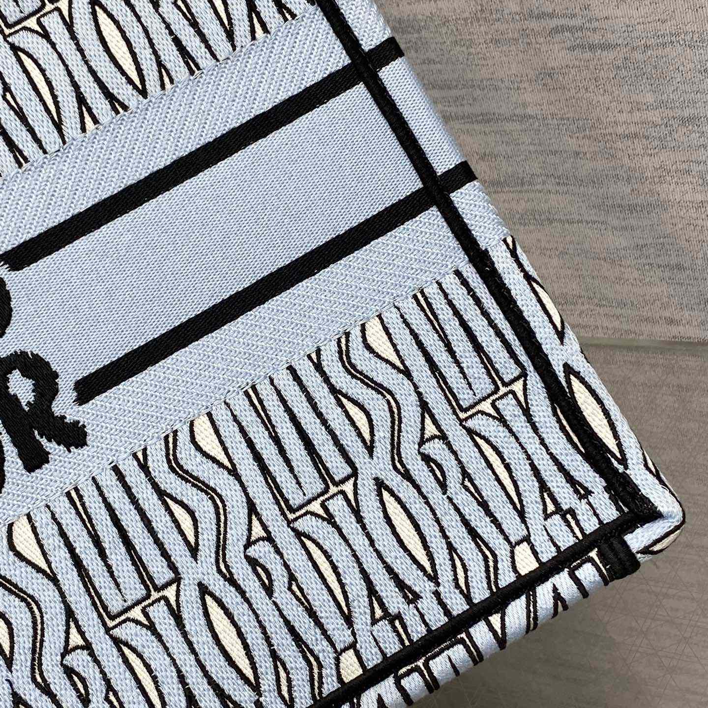 Dior Medium Dior Book Tote - PerfectKickZ