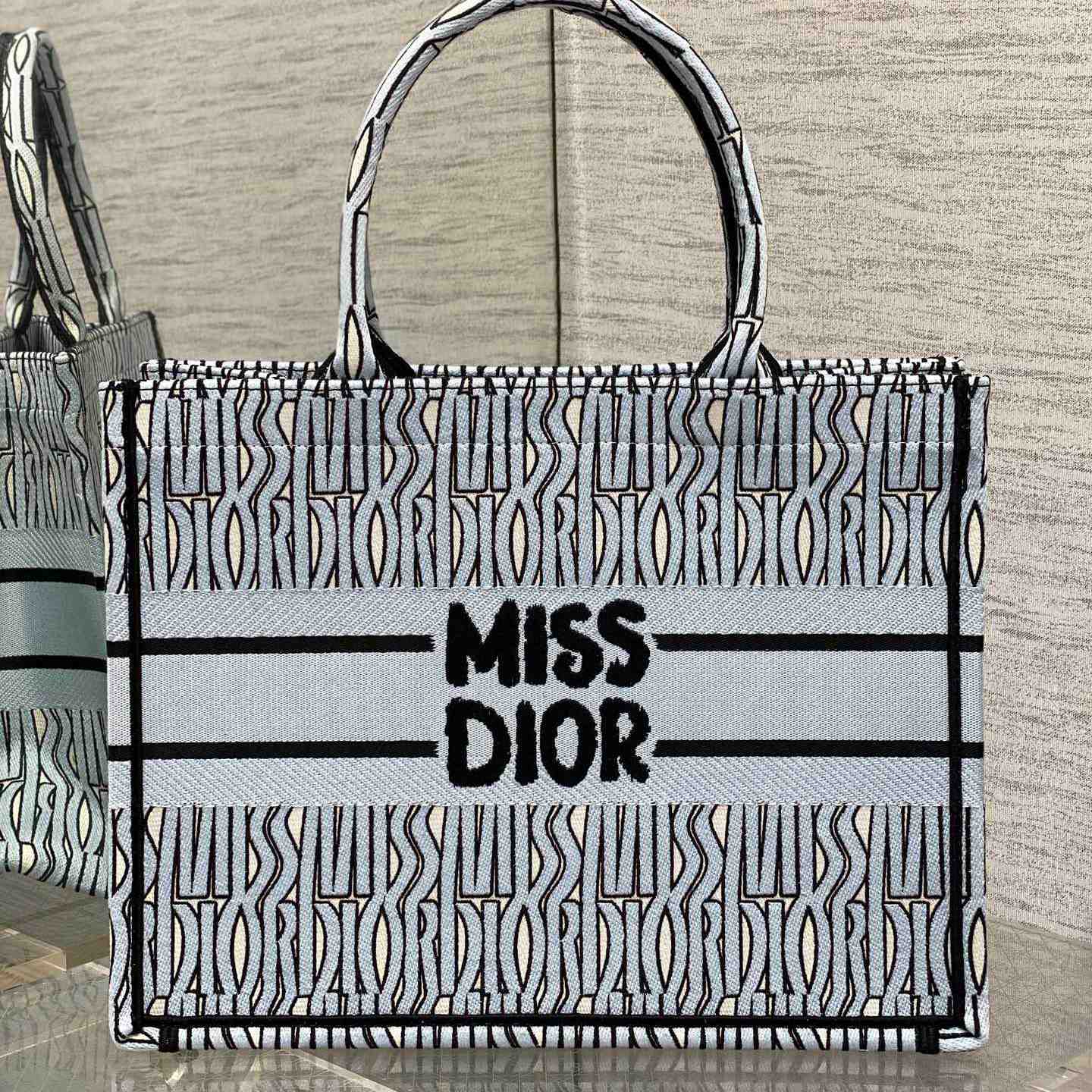 Dior Medium Dior Book Tote - PerfectKickZ