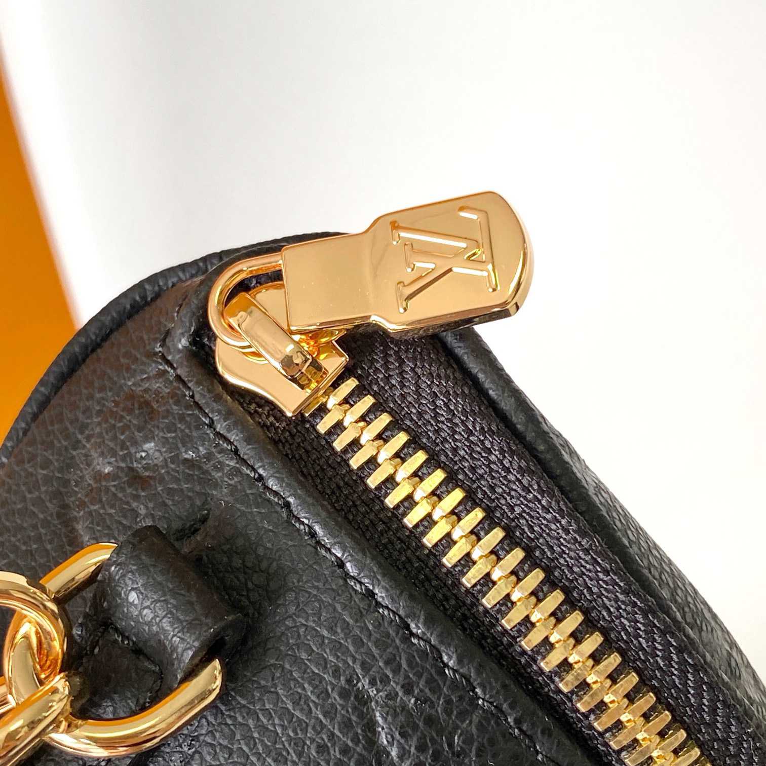 Louis Vuitton Mini Bumbag  M46917 - PerfectKickZ