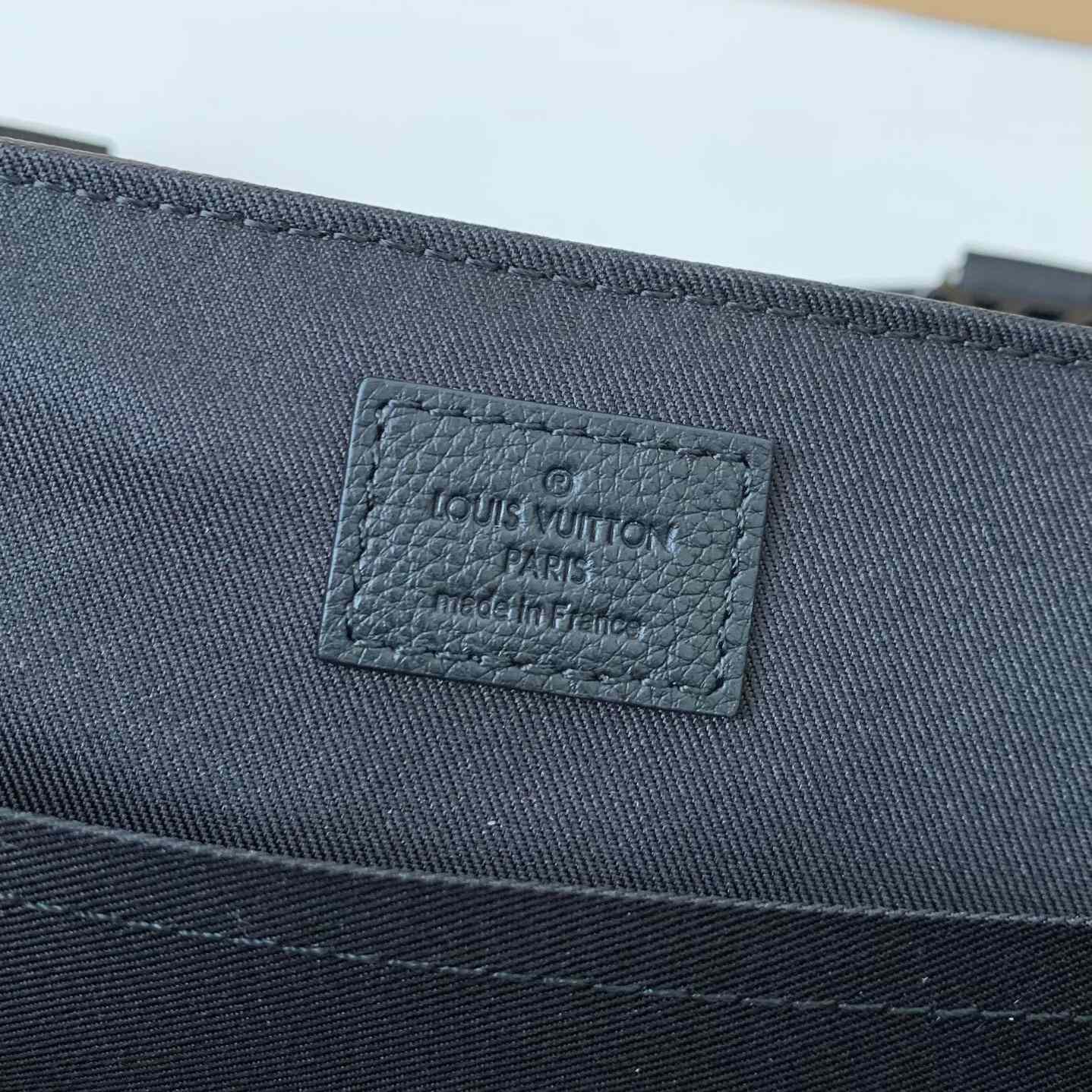 Louis Vuitton Messenger Voyager PM   M25121 - PerfectKickZ