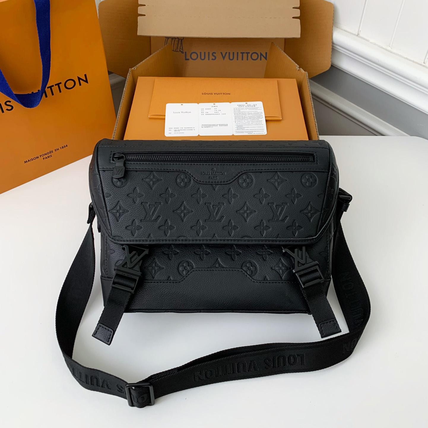 Louis Vuitton Messenger Voyager PM   M25121 - PerfectKickZ