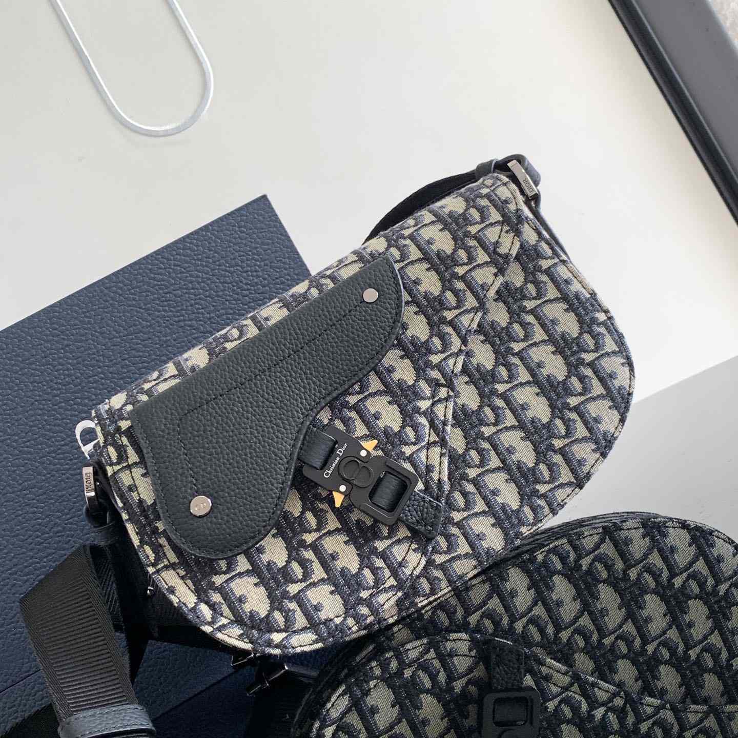 Dior Saddle Messenger Bag - PerfectKickZ