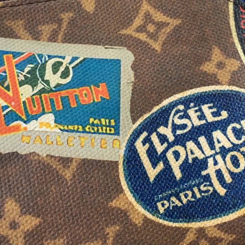 Louis Vuitton Cosmetic Pouch   M83597 - PerfectKickZ