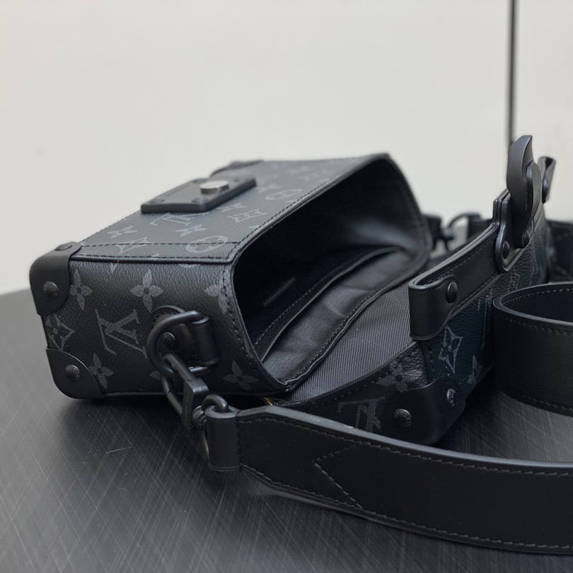 Louis Vuitton Soul Trunk   M11743 - PerfectKickZ