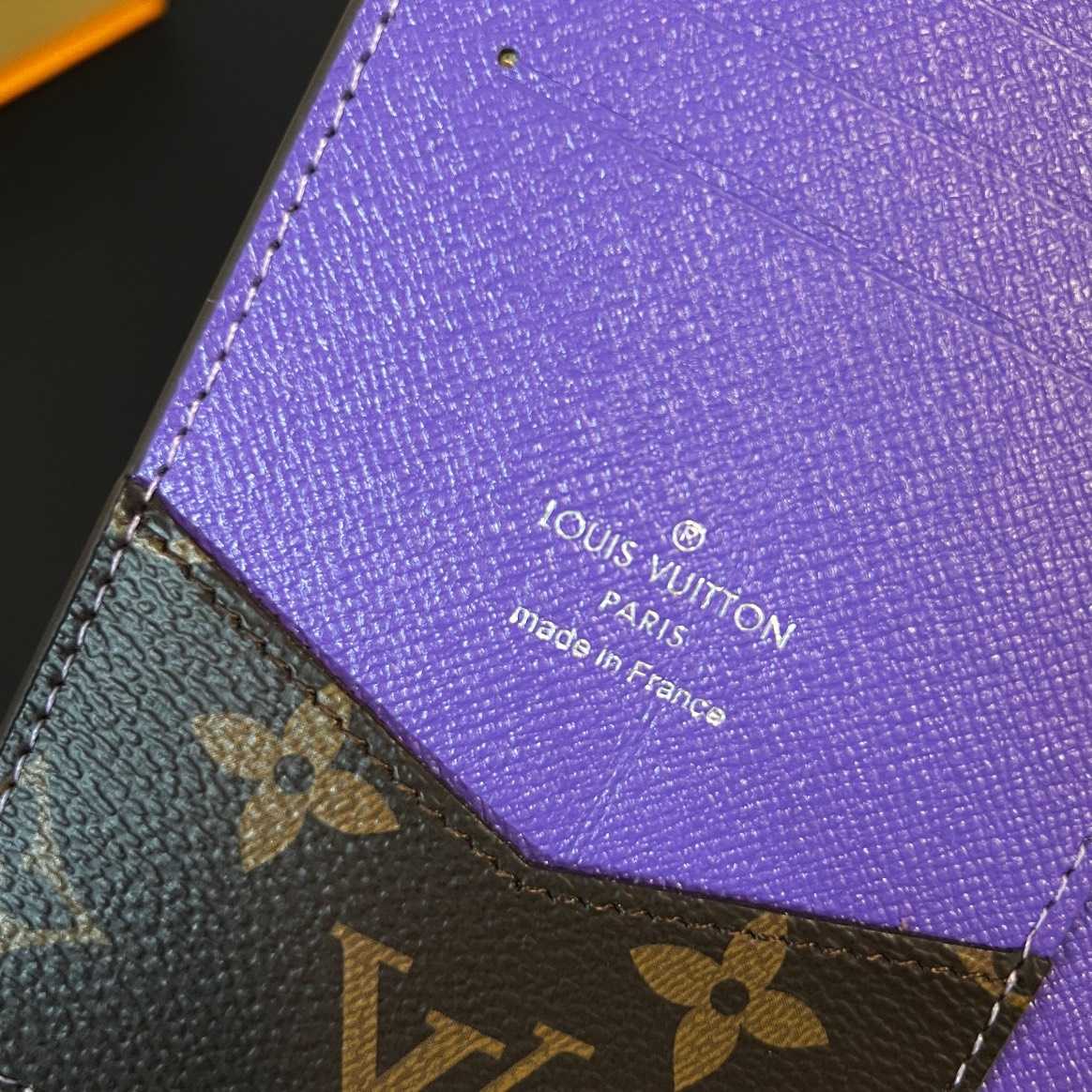 Louis Vuitton Passport Cover   M28268 - PerfectKickZ