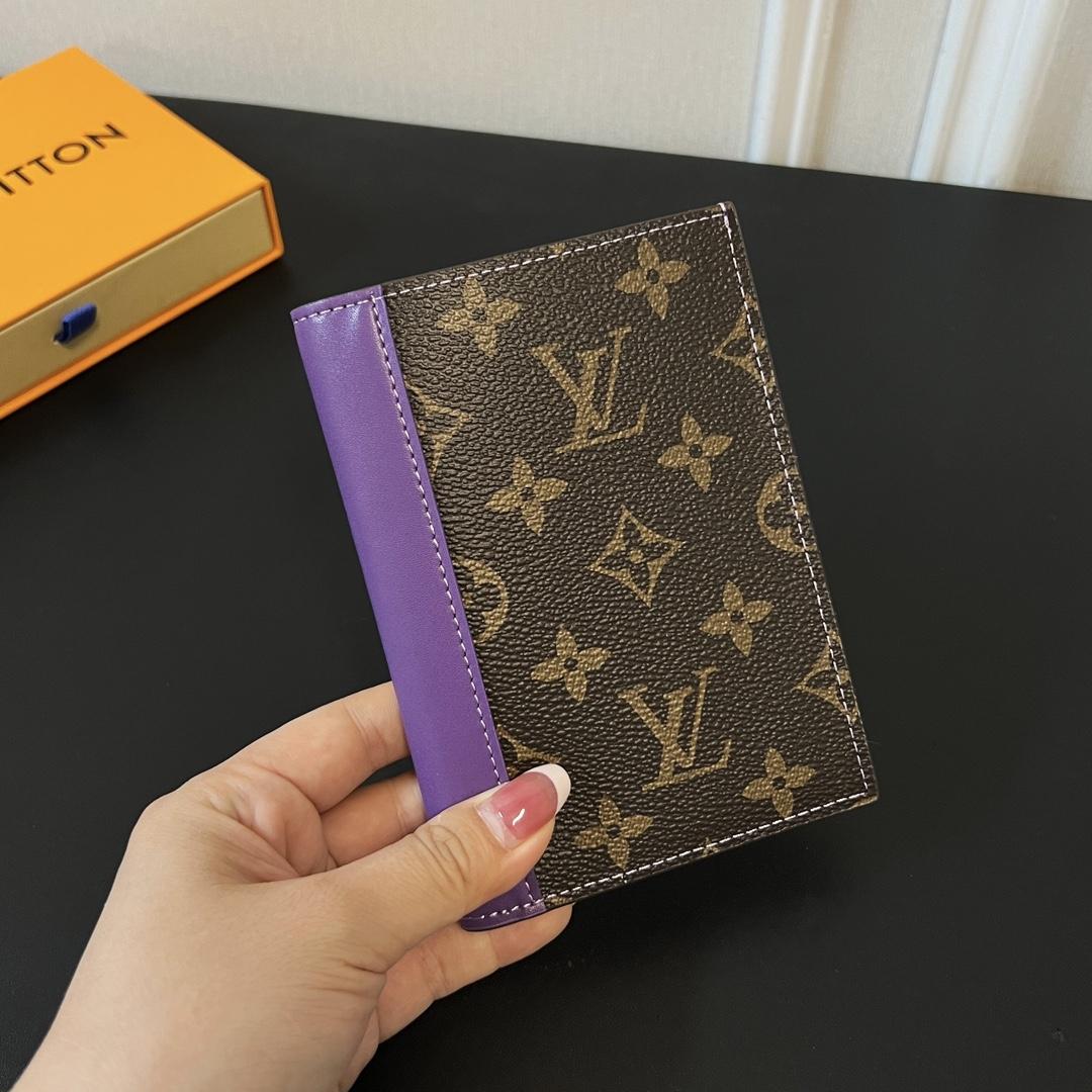 Louis Vuitton Passport Cover   M28268 - PerfectKickZ