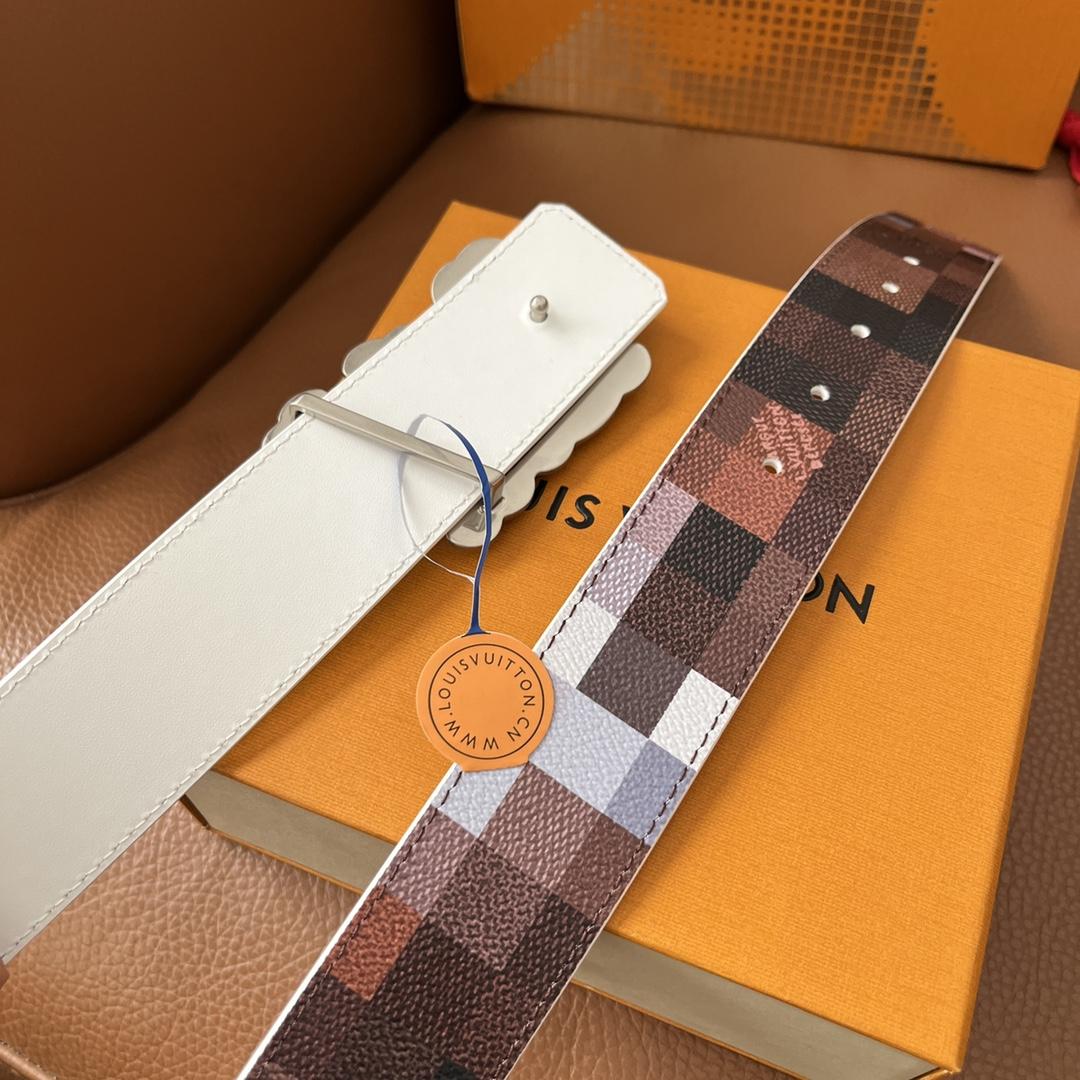 Louis Vuitton LV Initiales 40mm Reversible Belt - 