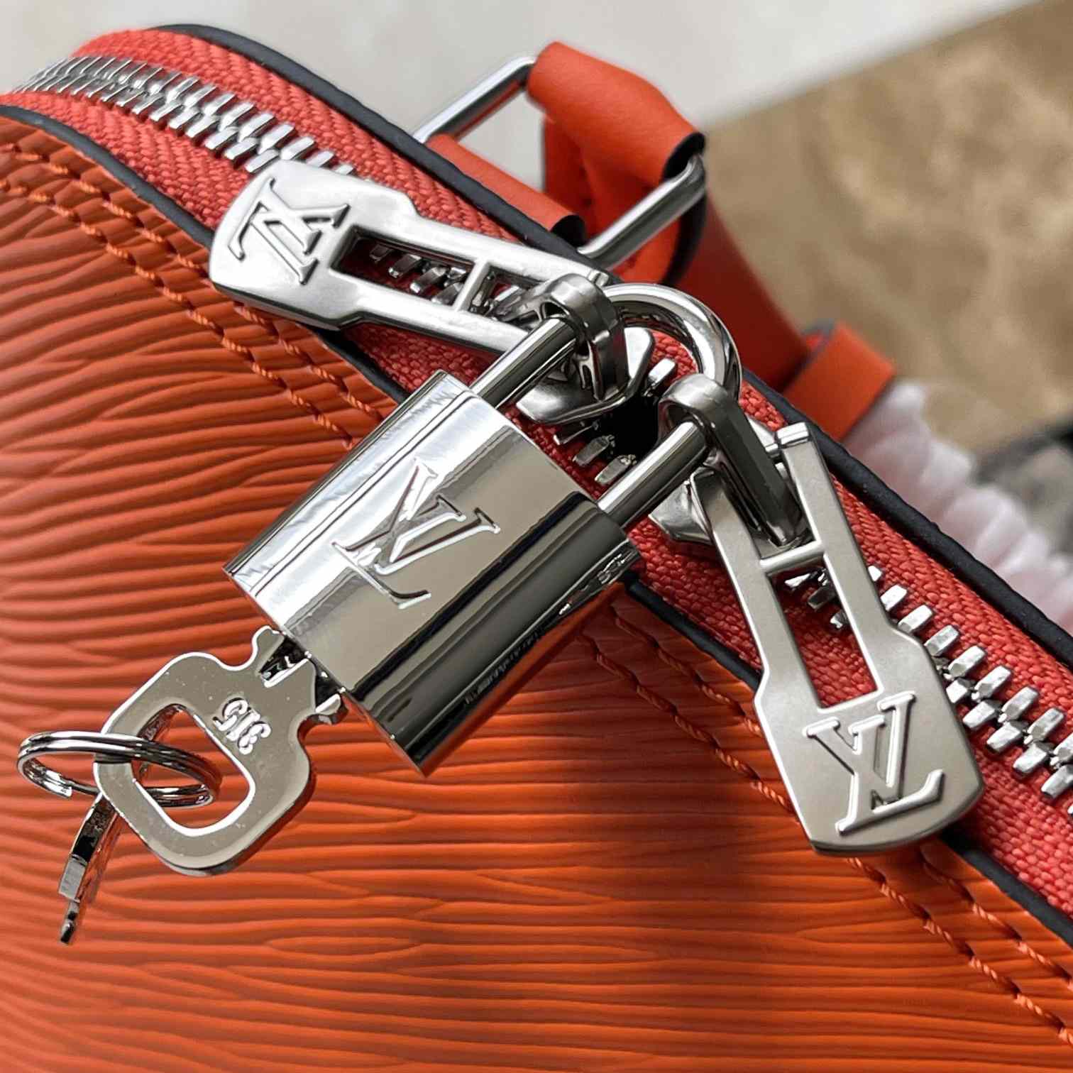 Louis Vuitton Alma Backpack    M25104 - PerfectKickZ