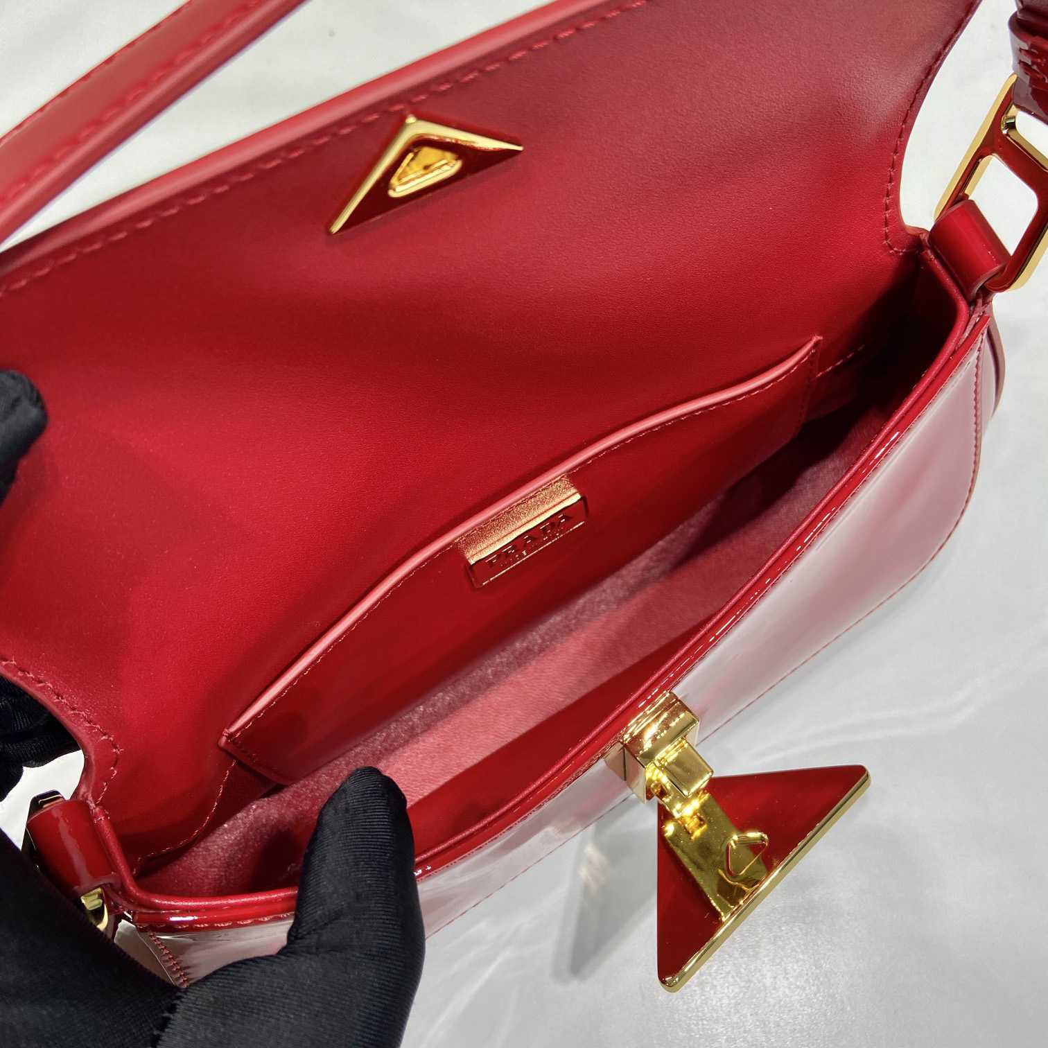 Prada Brushed Leather Shoulder Bag （24-11-4cm） - PerfectKickZ