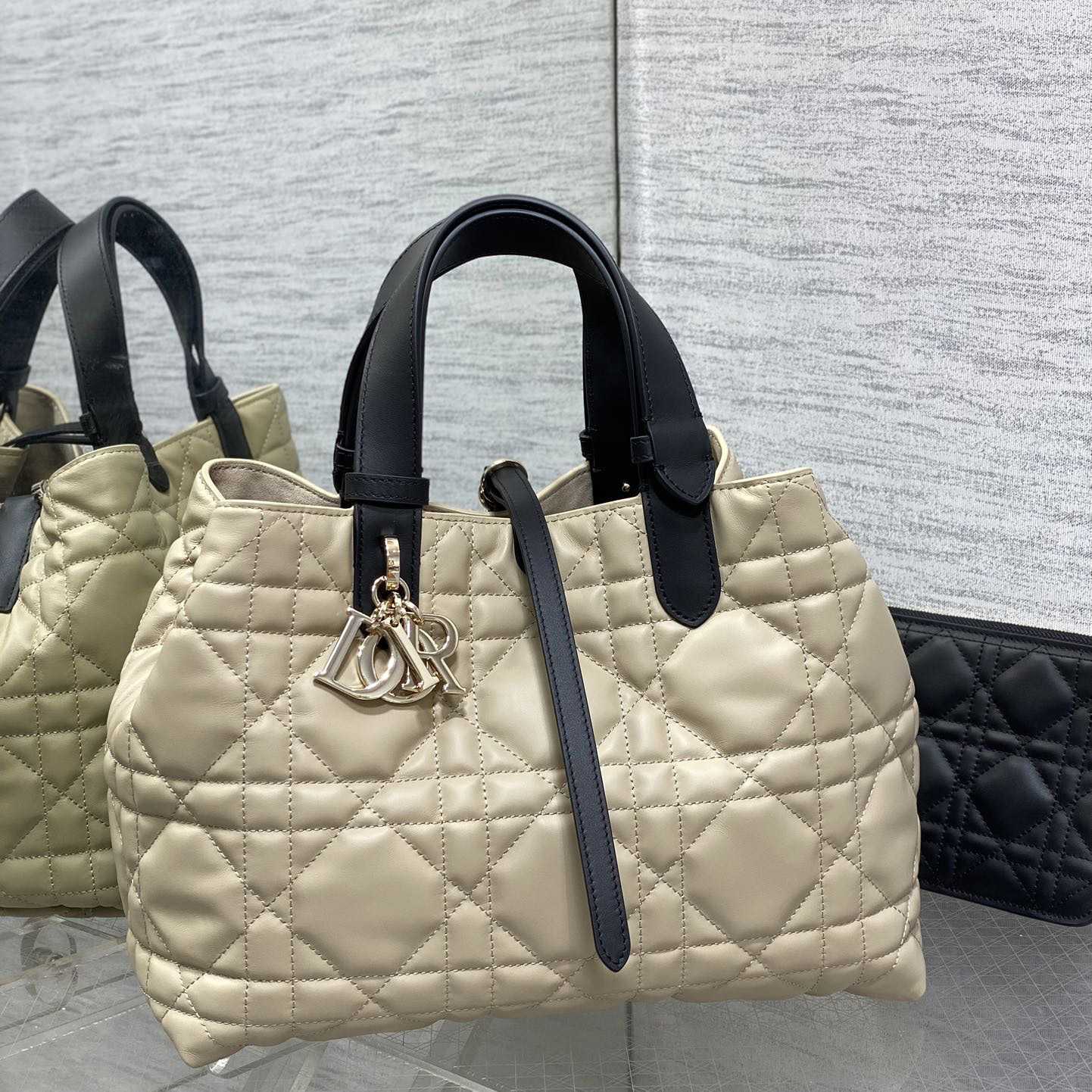 Dior Medium Dior Toujours Bag - PerfectKickZ