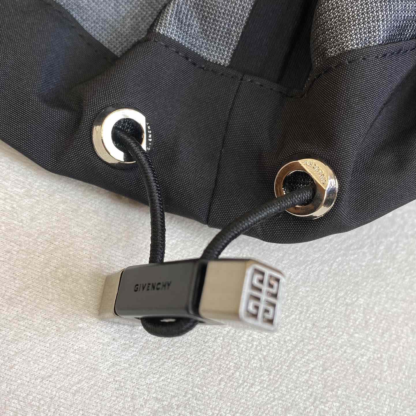 Givenchy Windbreaker Jacke - 