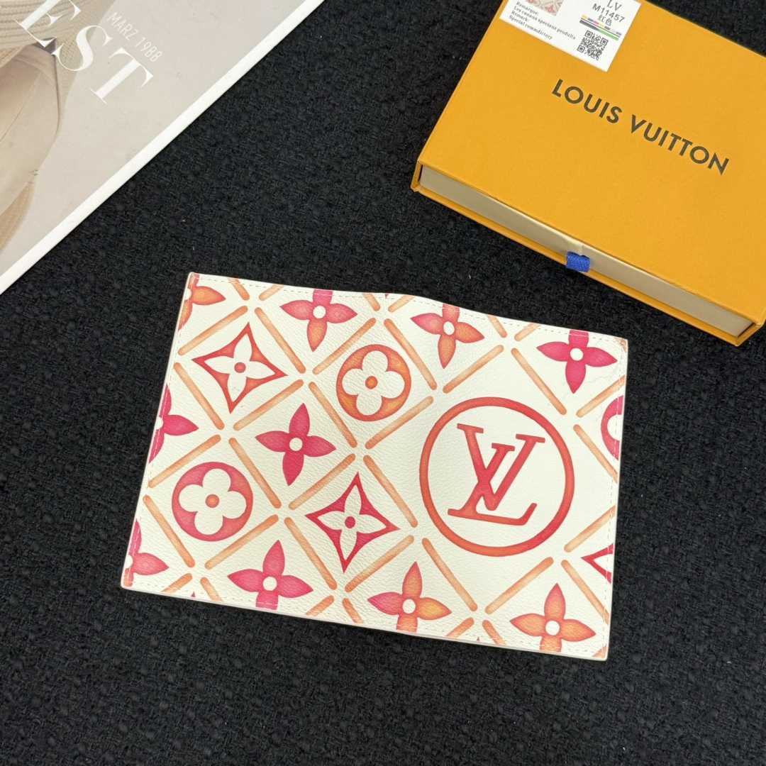 Louis Vuitton Passport Cover   M11457 - PerfectKickZ
