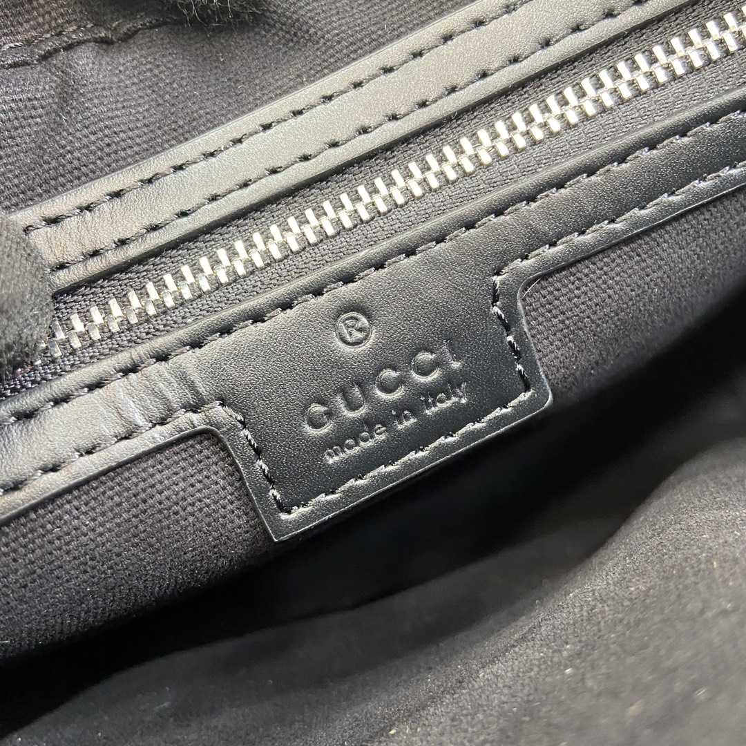 Gucci Small GG Crossbody Bag - PerfectKickZ