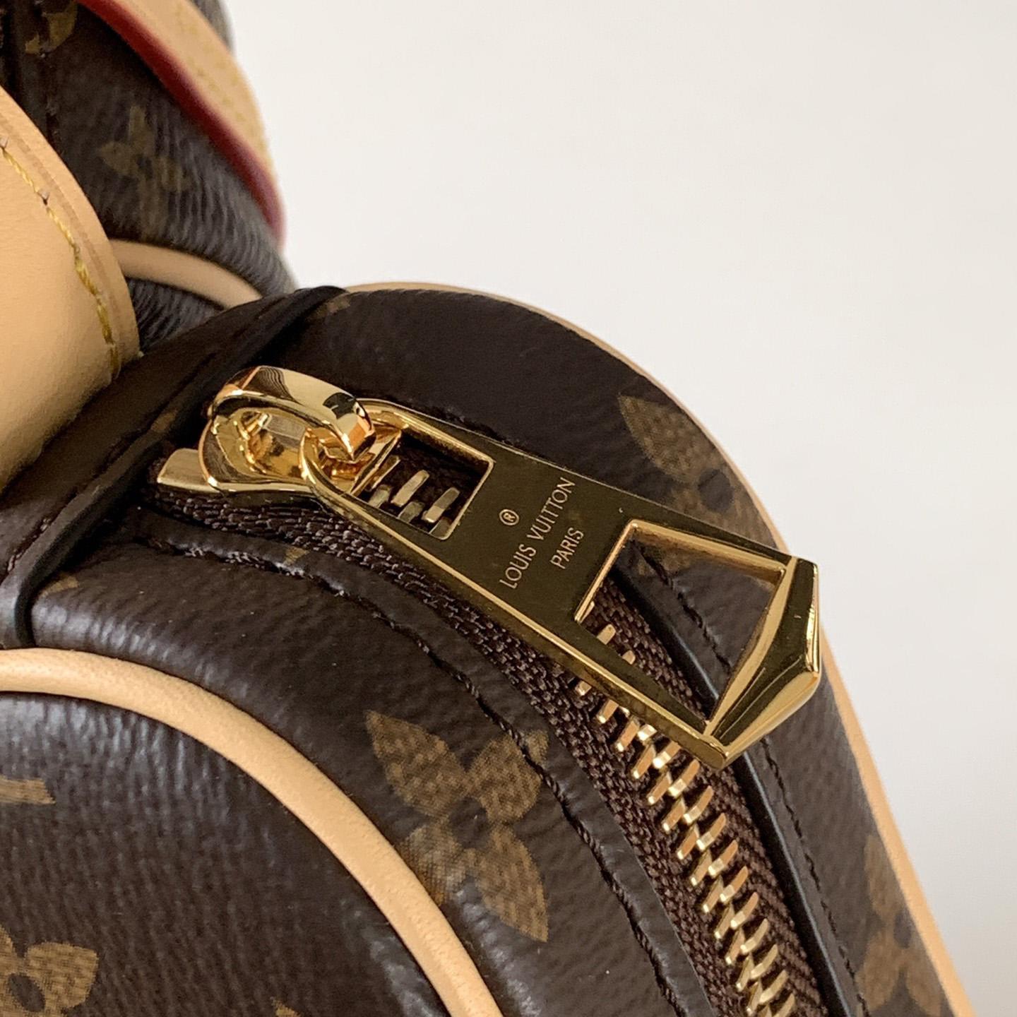 Louis Vuitton Croissant MM   M46828 - PerfectKickZ