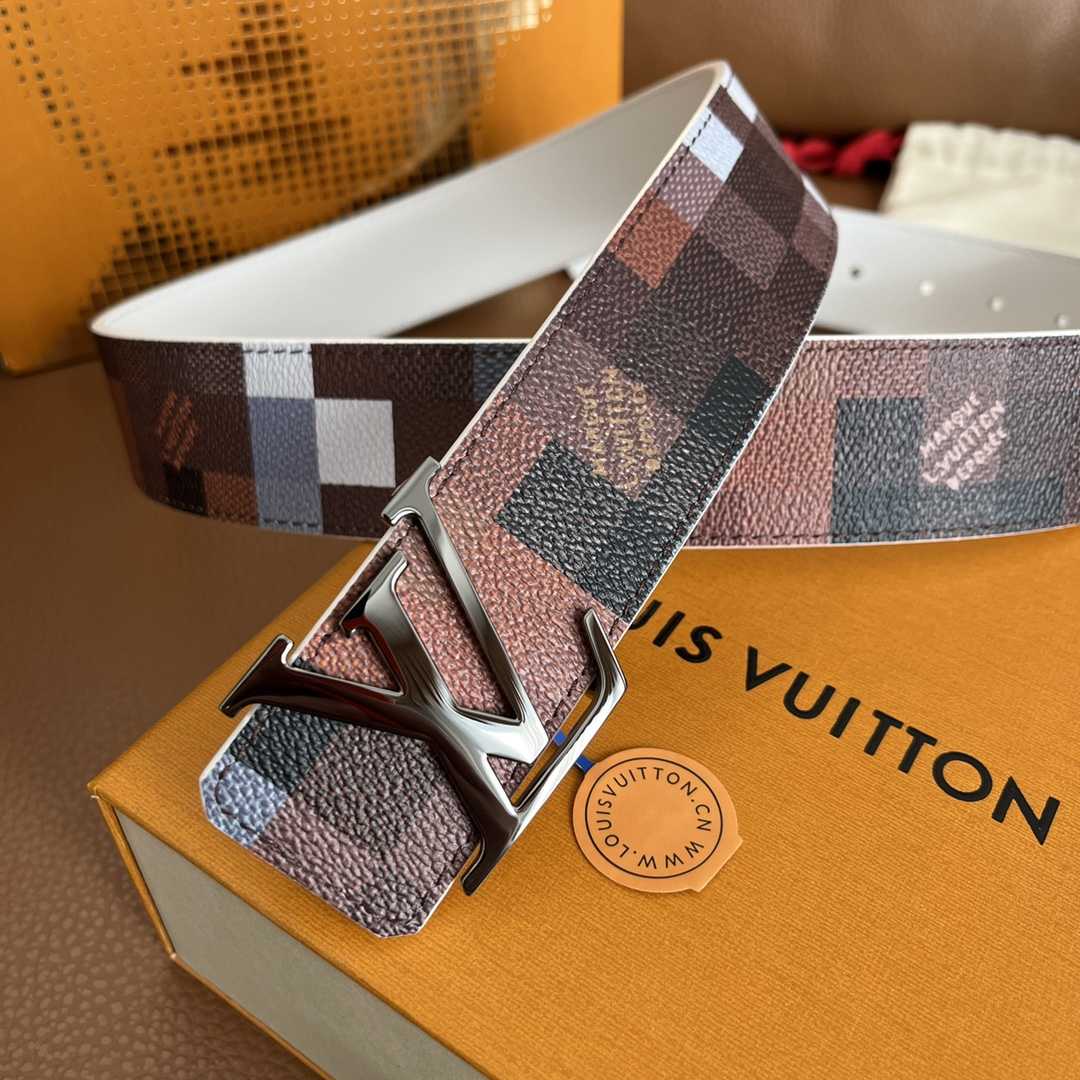 Louis Vuitton LV Initiales 40mm Reversible Belt - PerfectKickZ