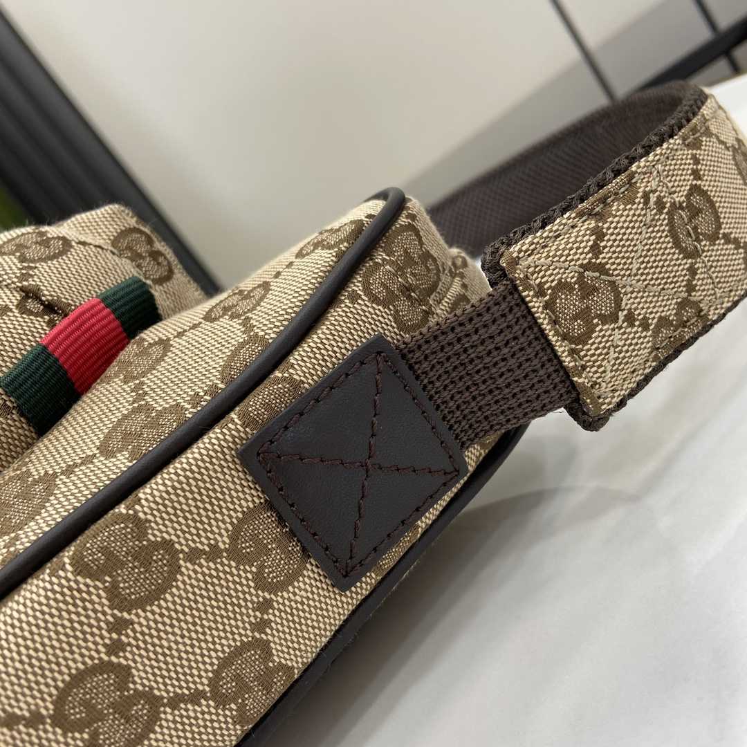 Gucci Small GG Crossbody Bag - PerfectKickZ