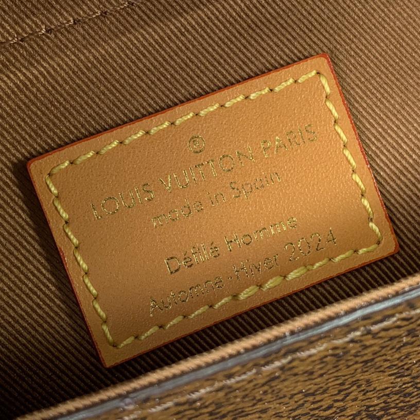 Louis Vuitton Soul Trunk   M11535 - PerfectKickZ