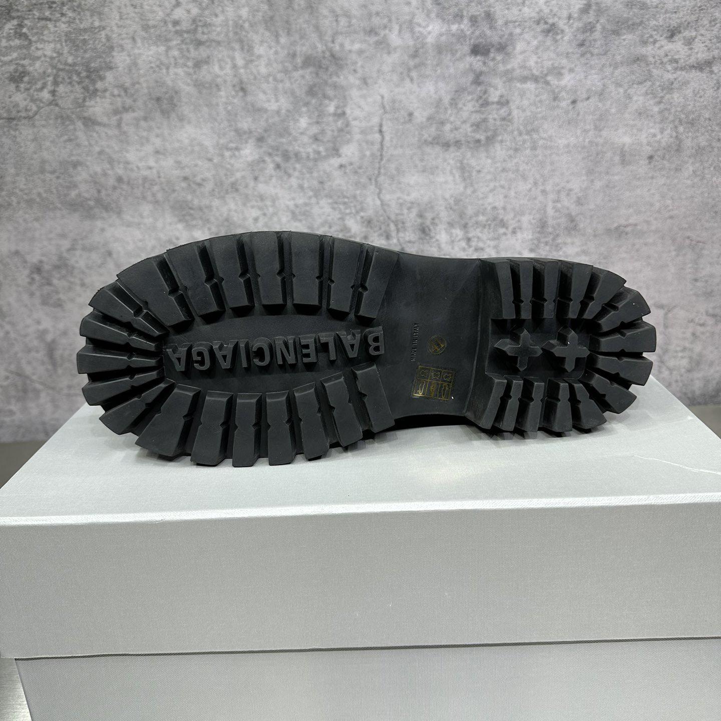 Balenciaga Strike 20mm Boot In Dark Green Camo Print On Canvas - PerfectKickZ