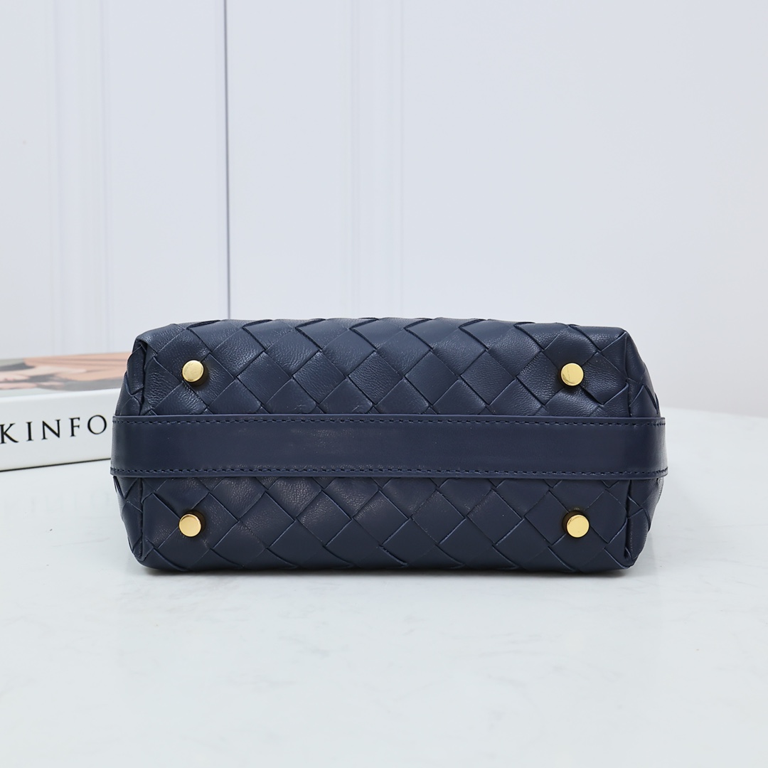 Bottega Veneta Mini Wallace - PerfectKickZ