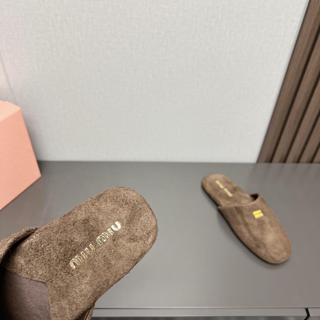 Miu Miu Suede Slippers - 