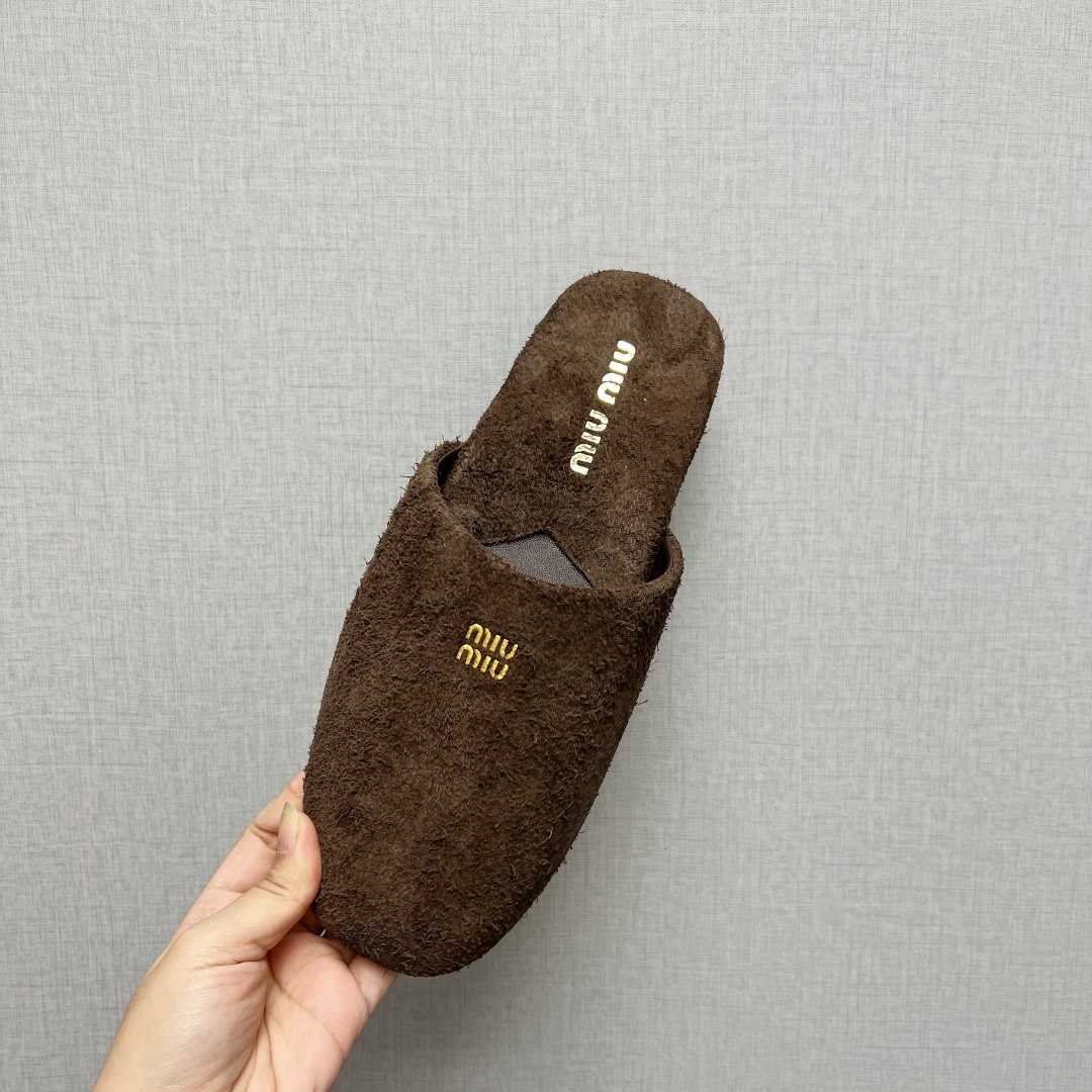 Miu Miu Suede Slippers - 