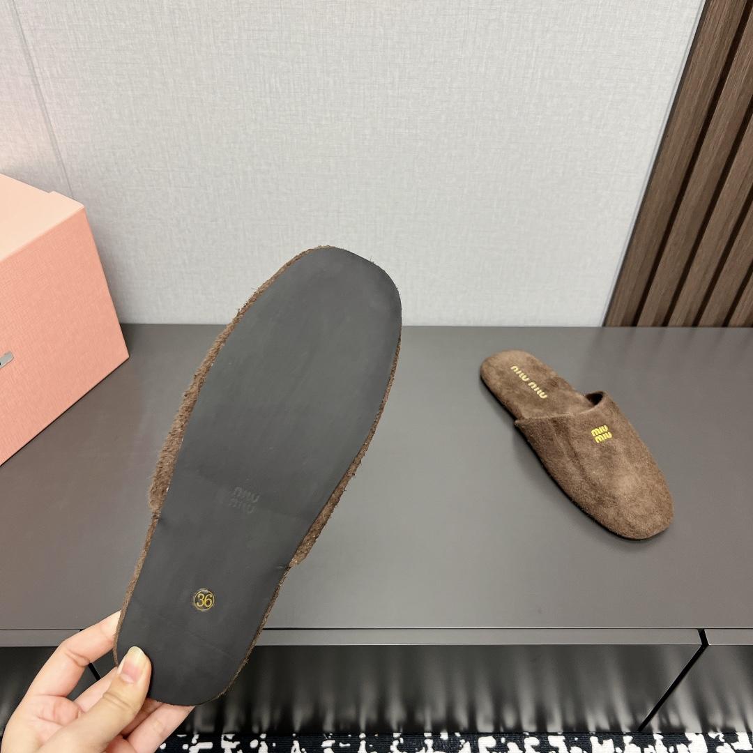 Miu Miu Suede Slippers - 