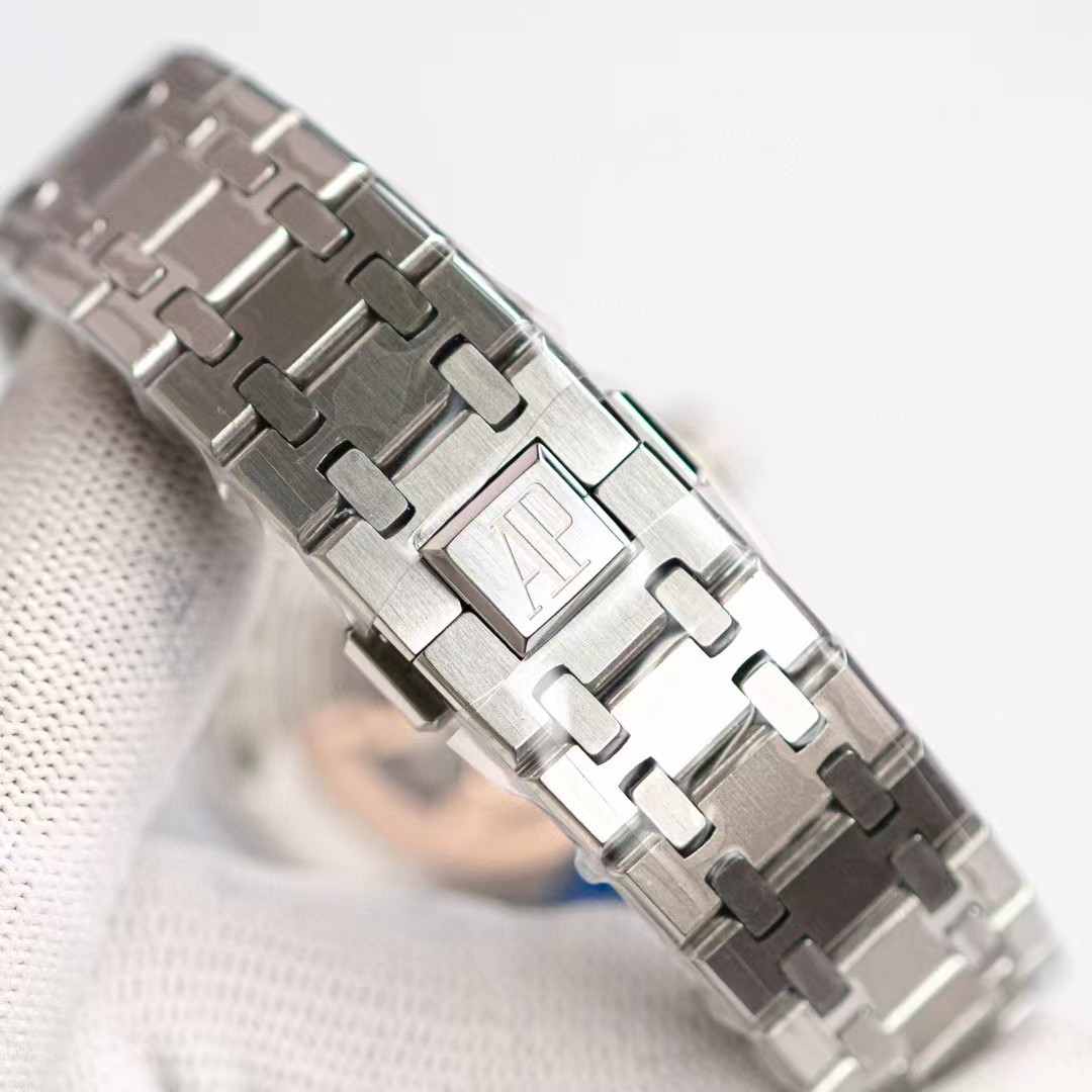 Audemars Piguet Watch      - PerfectKickZ