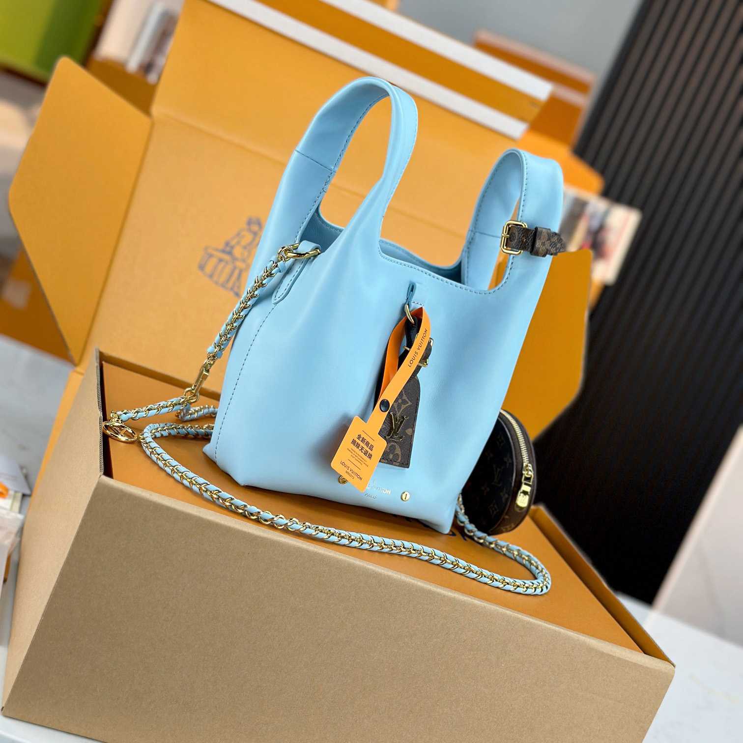 Louis Vuitton Atlantis BB  M11387 - PerfectKickZ